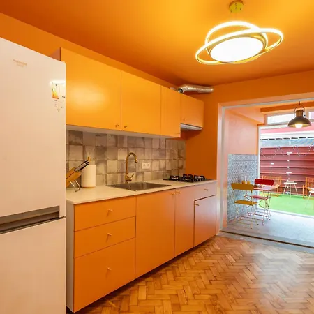 Cosy Family With Shared Kitchen Cascais